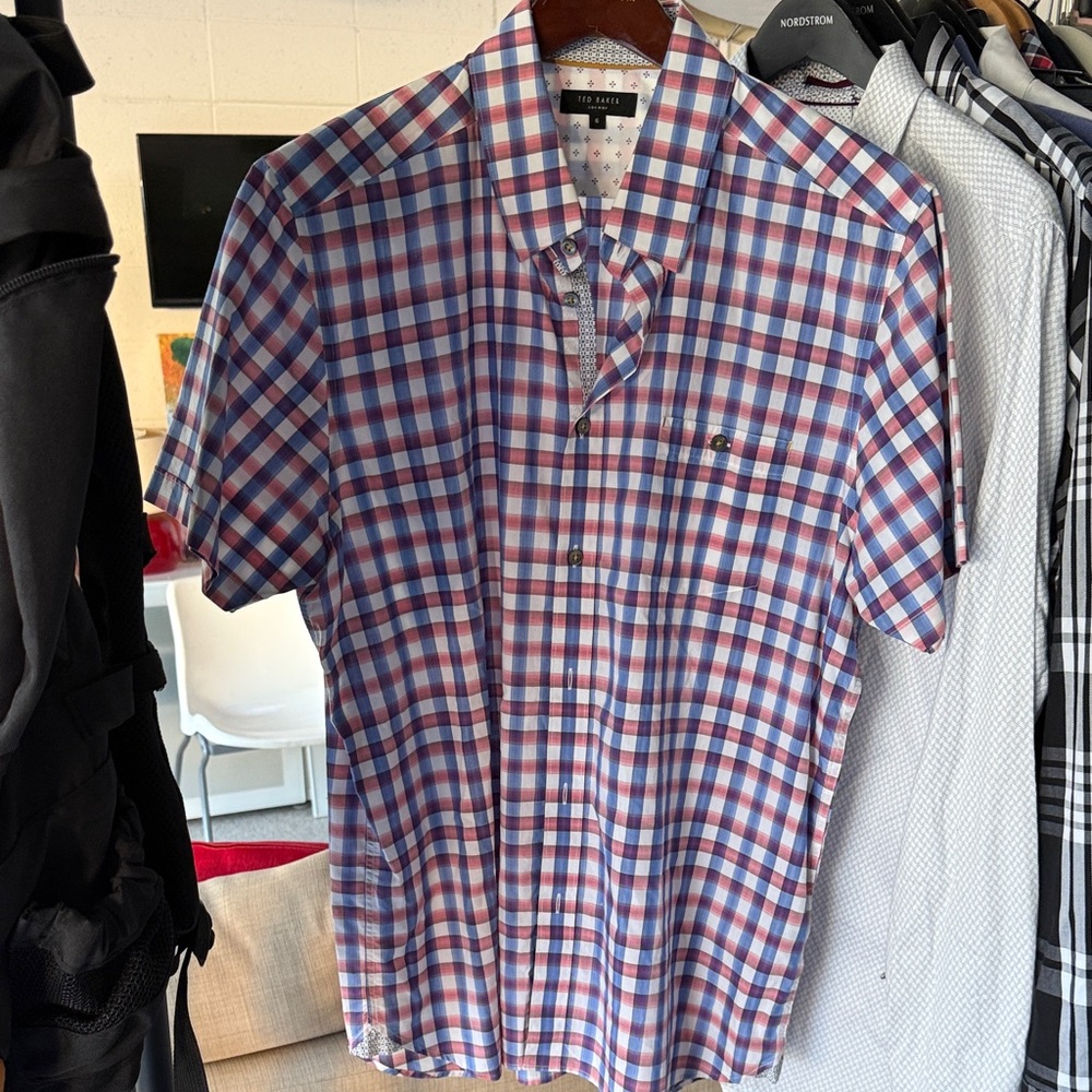 Ted Baker- London
Great Condition